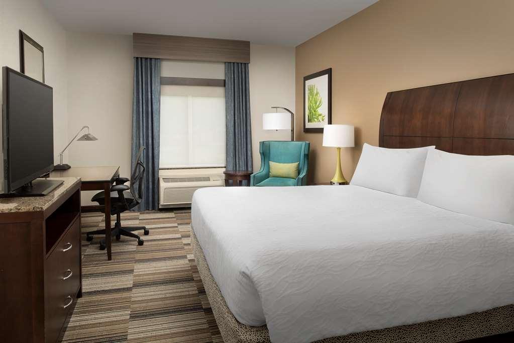 Hilton Garden Inn Charlotte/Mooresville Room photo